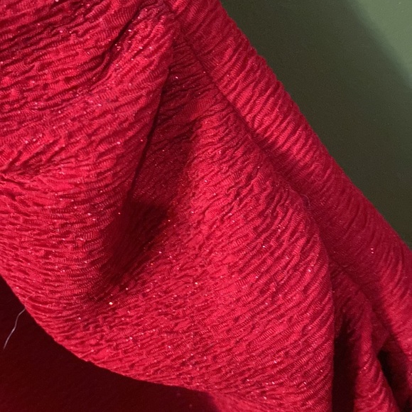 Red formal - Picture 3 of 5